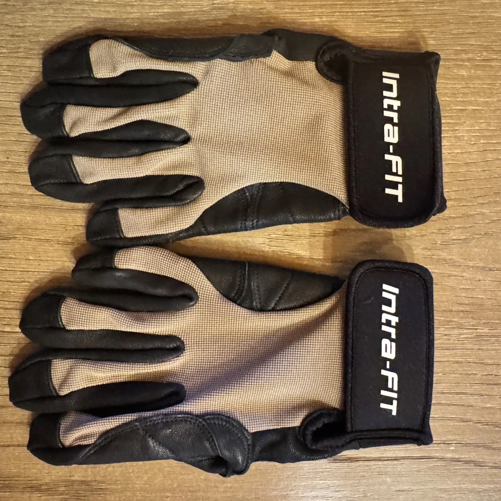 NWOT women’s hiking gloves - Picture 2 of 3